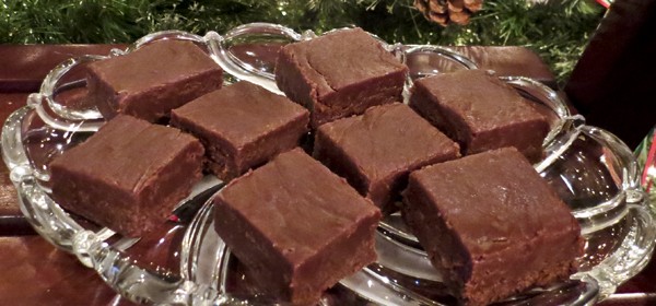 Christmas Kitchen: Chocolate Peanut Butter Fudge
