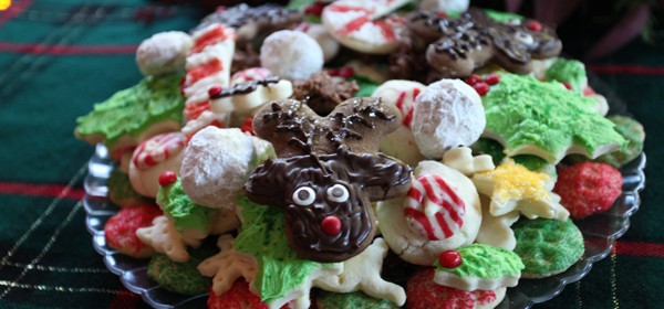Christmas Kitchen: Surprise Kisses