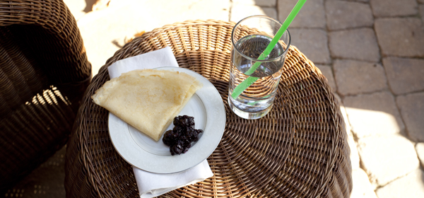 Hungarian Kitchen – Palacsinta with Blueberry Compote