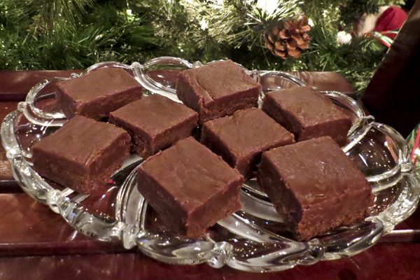 Christmas Kitchen: Chocolate Peanut Butter Fudge