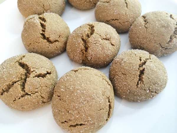 Almost Mézes Puszi (Fat-Free Ginger Cookies)