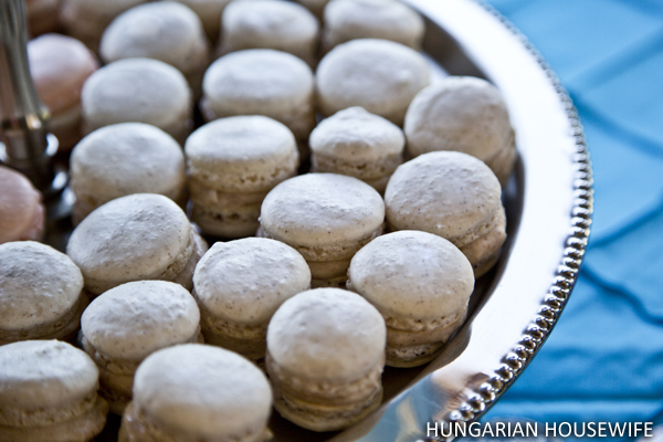 Tasty Tuesdays: Cinnamon Roll Macarons